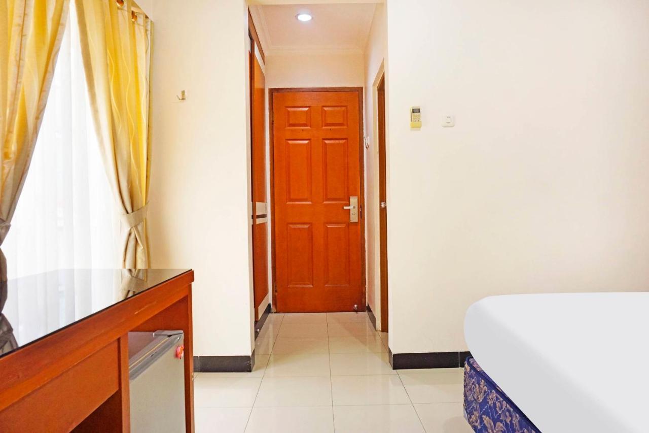 Collection O 91380 Golden Mansion Hotell Jakarta Eksteriør bilde